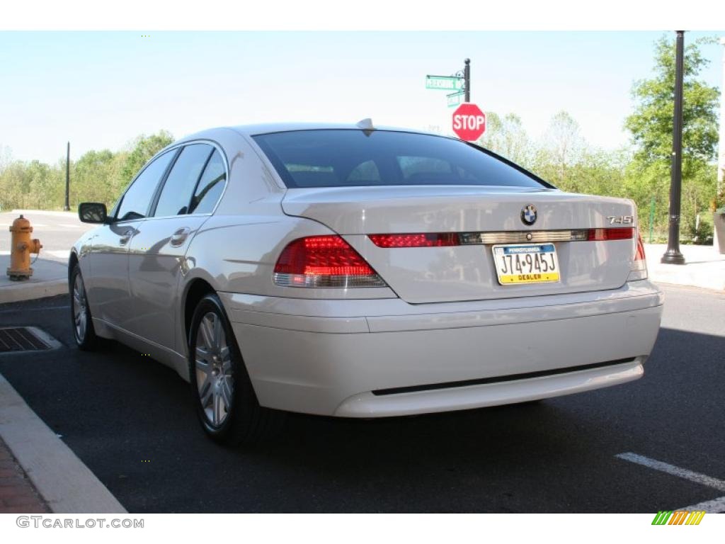 2003 7 Series 745i Sedan - Alpine White / Dark Beige/Beige III photo #9