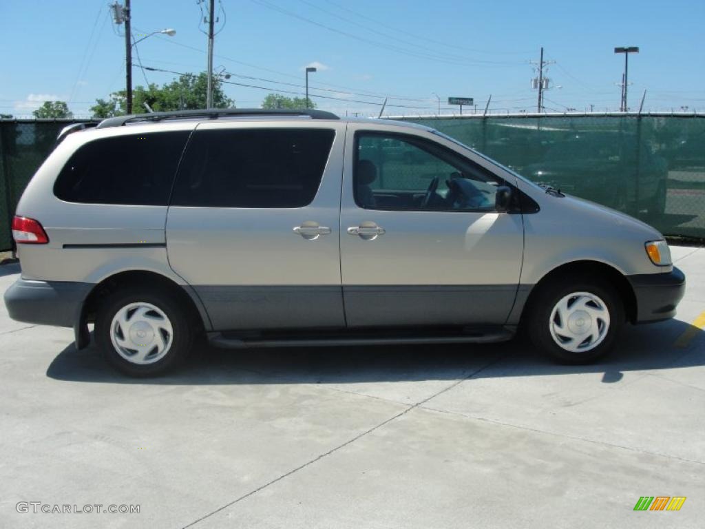 2001 Sienna LE - Desert Sand Mica / Oak photo #2