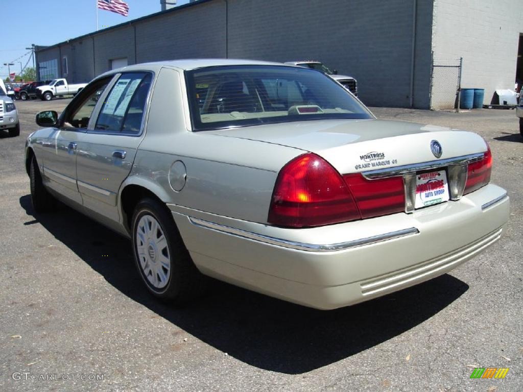 2004 Grand Marquis GS - Gold Ash Metallic / Medium Parchment photo #3