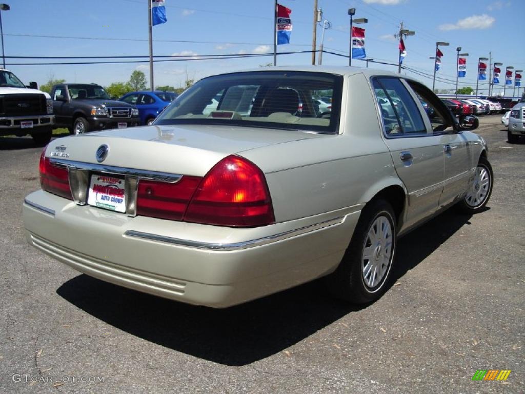 2004 Grand Marquis GS - Gold Ash Metallic / Medium Parchment photo #5