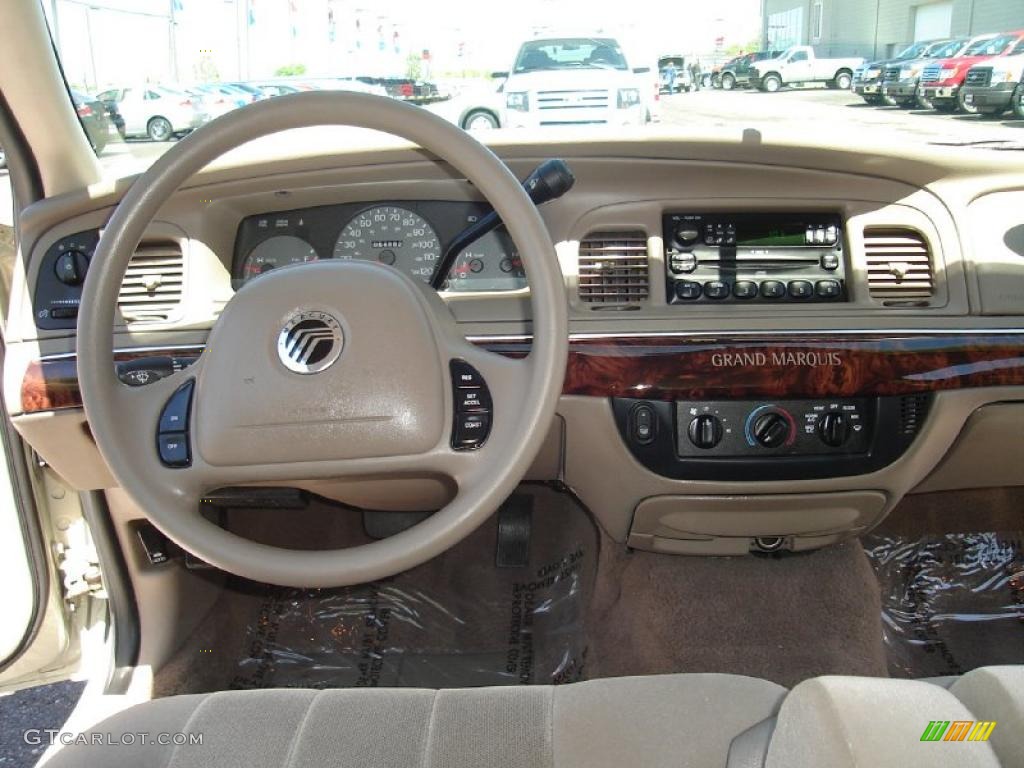 2004 Grand Marquis GS - Gold Ash Metallic / Medium Parchment photo #16