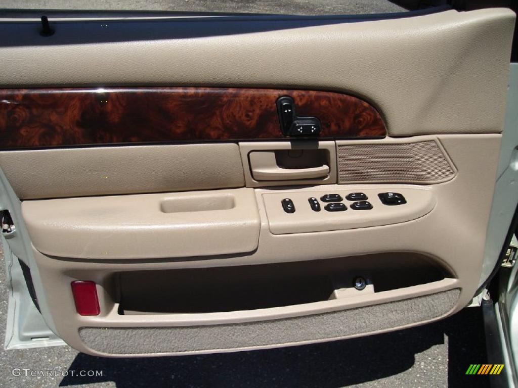 2004 Grand Marquis GS - Gold Ash Metallic / Medium Parchment photo #21