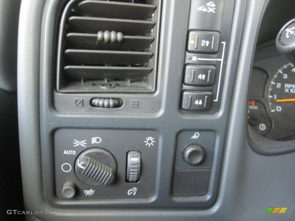 2005 Silverado 2500HD LS Extended Cab 4x4 - Dark Green Metallic / Medium Gray photo #13