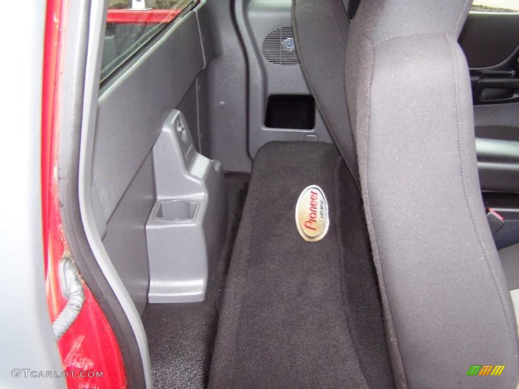 2004 Ranger Tremor SuperCab - Bright Red / Medium Dark Flint photo #16