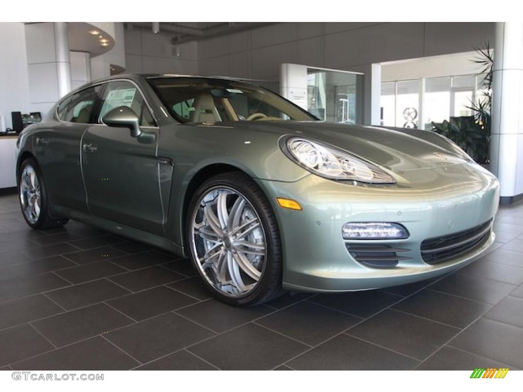 Crystal Green Metallic Porsche Panamera