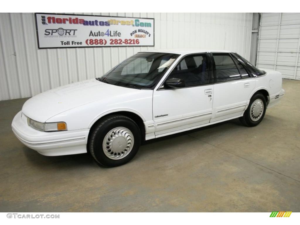 1994 Cutlass Supreme Sedan - Bright White / Black photo #4