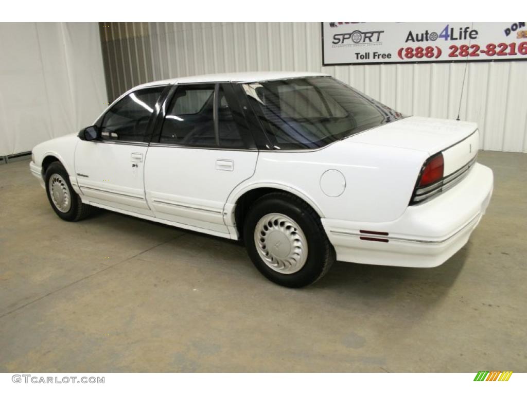 1994 Cutlass Supreme Sedan - Bright White / Black photo #7