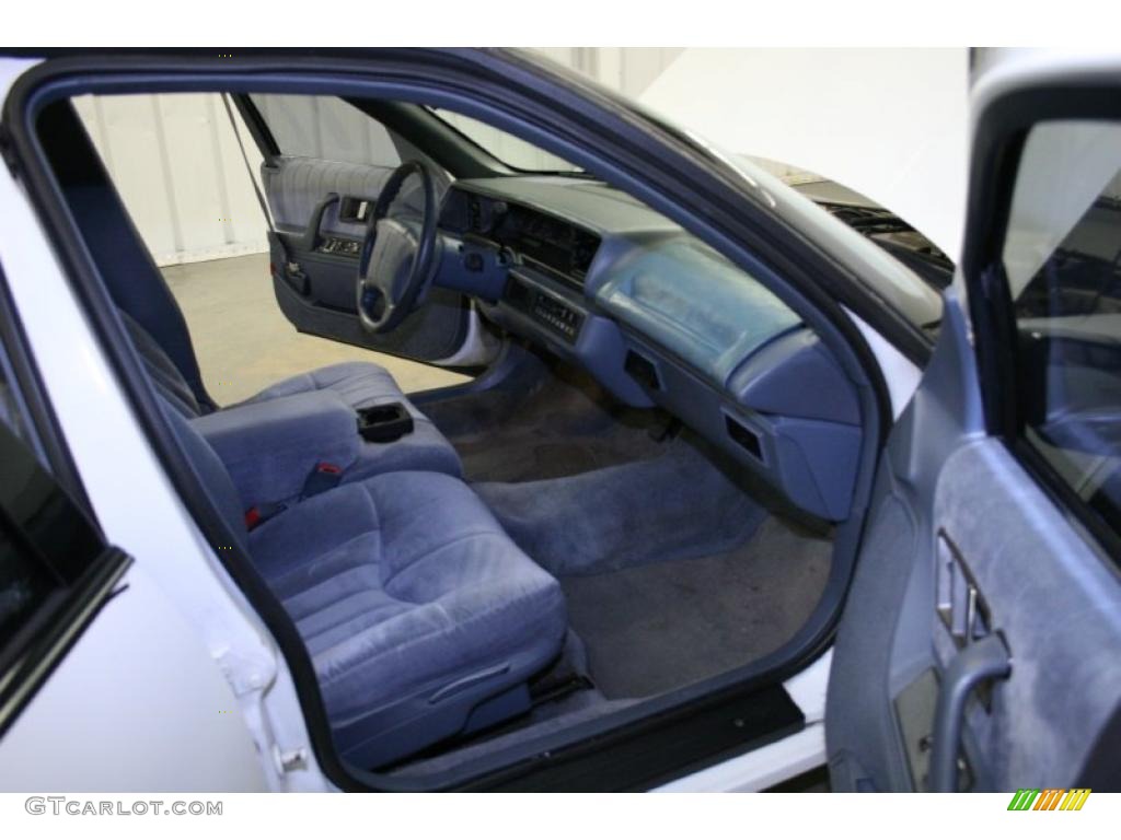 1994 Cutlass Supreme Sedan - Bright White / Black photo #9