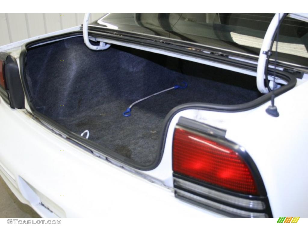 1994 Cutlass Supreme Sedan - Bright White / Black photo #11