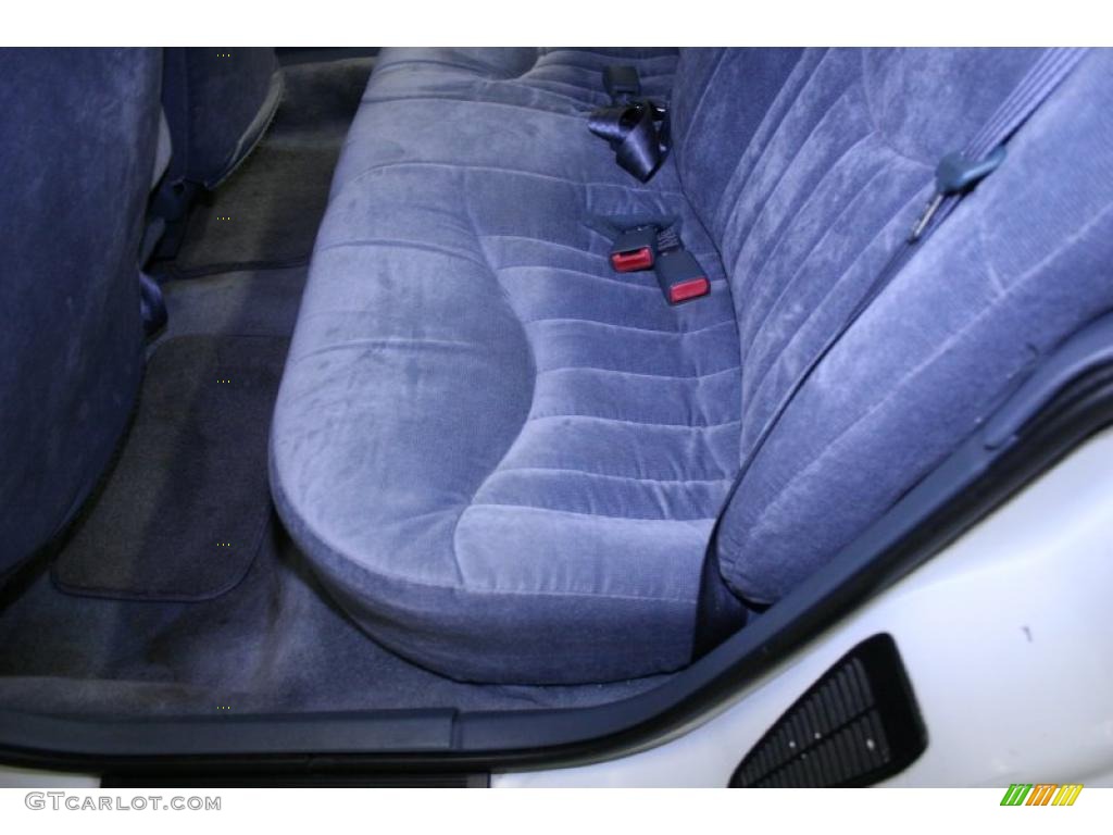 1994 Cutlass Supreme Sedan - Bright White / Black photo #17