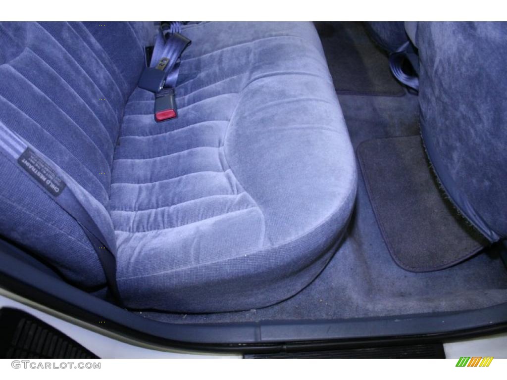 1994 Cutlass Supreme Sedan - Bright White / Black photo #18