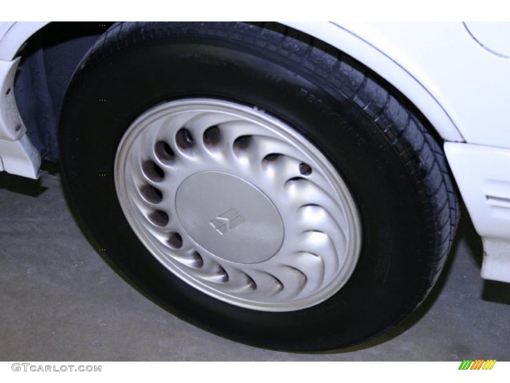 1994 Cutlass Supreme Sedan - Bright White / Black photo #29