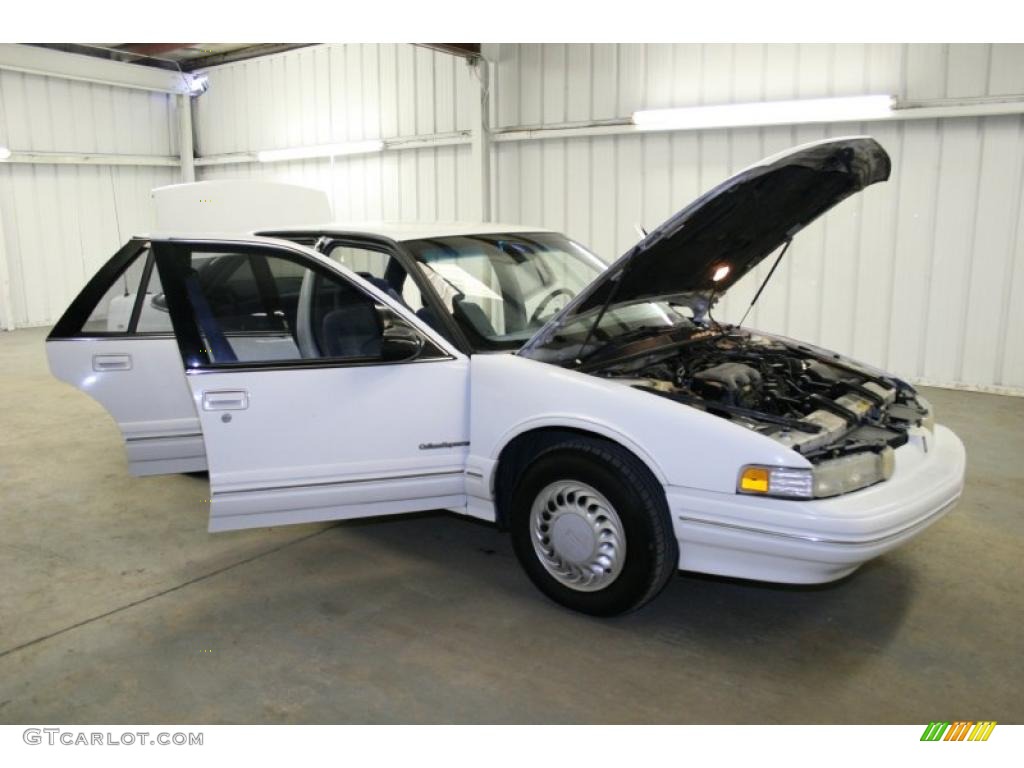 1994 Cutlass Supreme Sedan - Bright White / Black photo #49