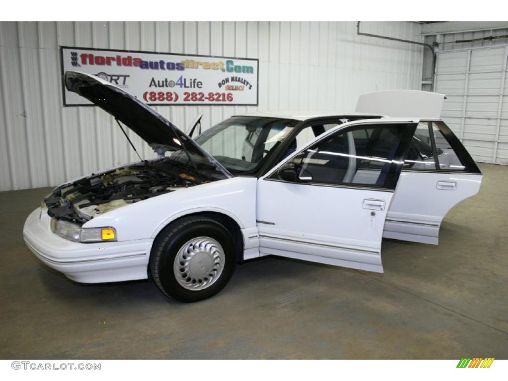 1994 Cutlass Supreme Sedan - Bright White / Black photo #50
