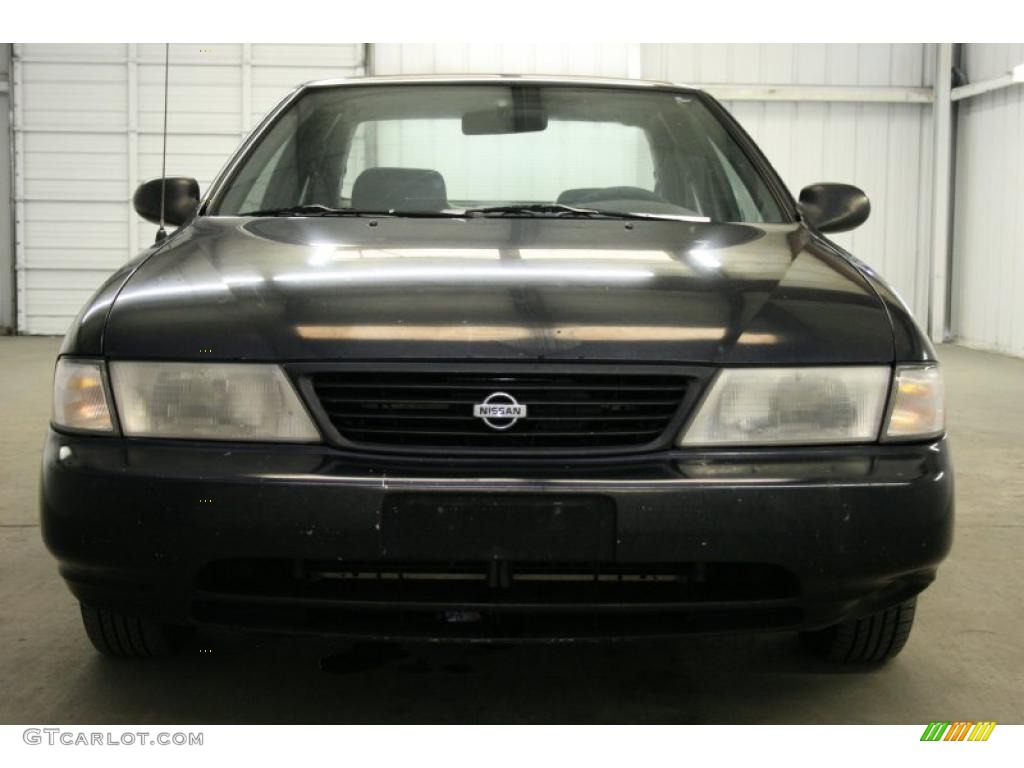 1997 Sentra GXE - Super Black / Light Gray photo #3