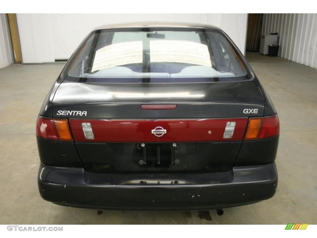 1997 Sentra GXE - Super Black / Light Gray photo #6