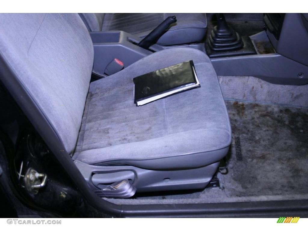 1997 Sentra GXE - Super Black / Light Gray photo #19