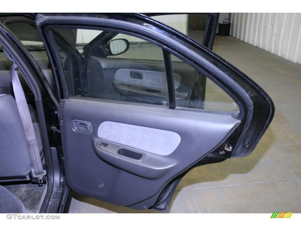 1997 Sentra GXE - Super Black / Light Gray photo #22