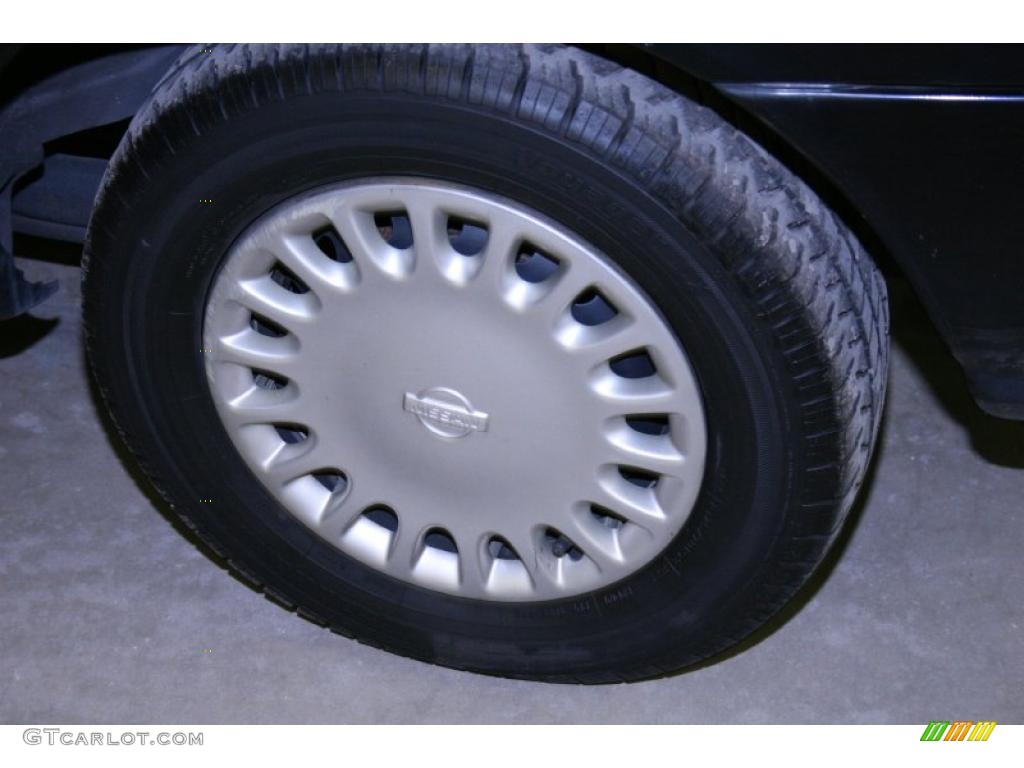 1997 Sentra GXE - Super Black / Light Gray photo #29