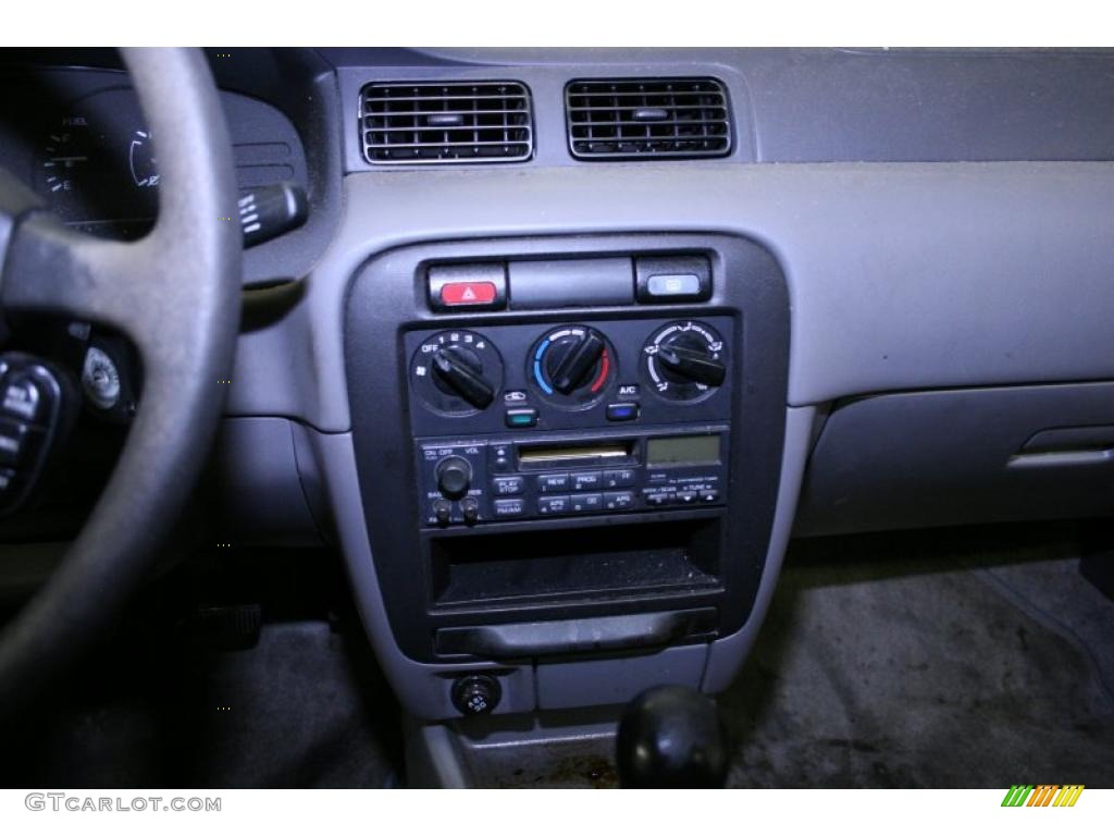 1997 Sentra GXE - Super Black / Light Gray photo #37