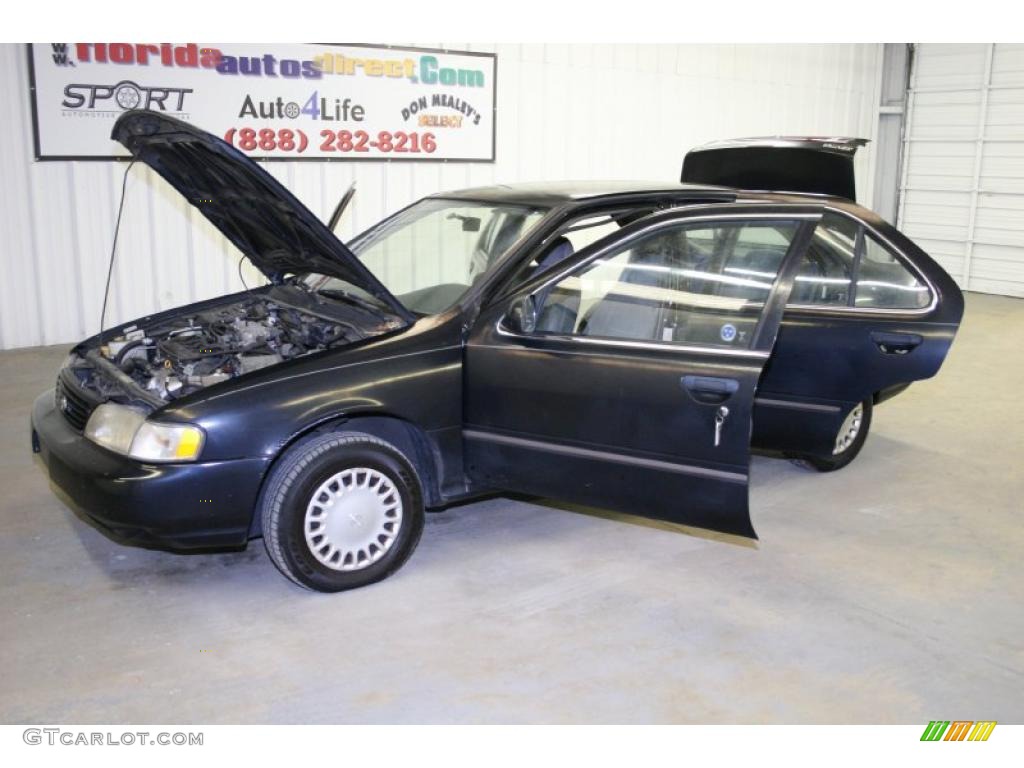 1997 Sentra GXE - Super Black / Light Gray photo #41