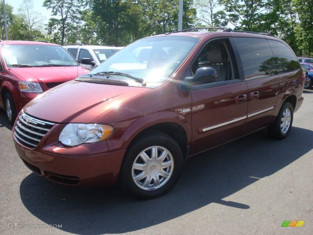 2007 Town & Country Touring - Cognac Crystal Pearl / Dark Khaki/Light Graystone photo #1