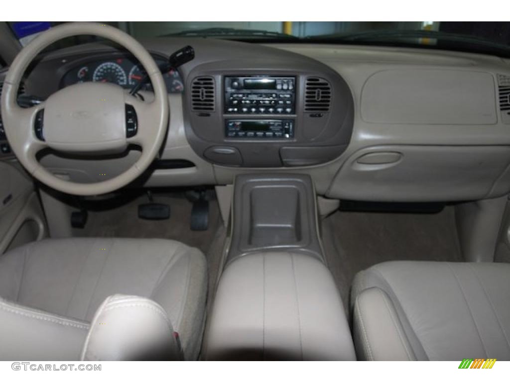 1999 Ford Expedition Eddie Bauer Medium Graphite Dashboard Photo #29652585