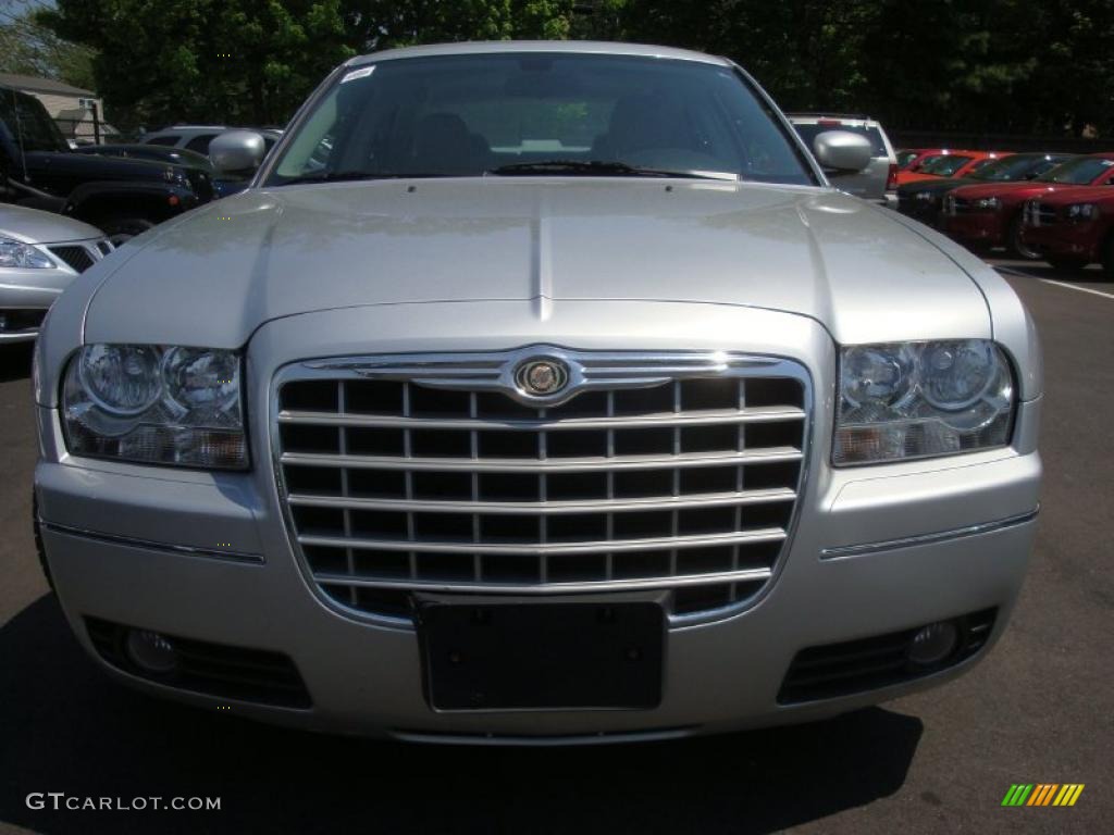 2007 300 Touring - Bright Silver Metallic / Dark Slate Gray/Light Graystone photo #2
