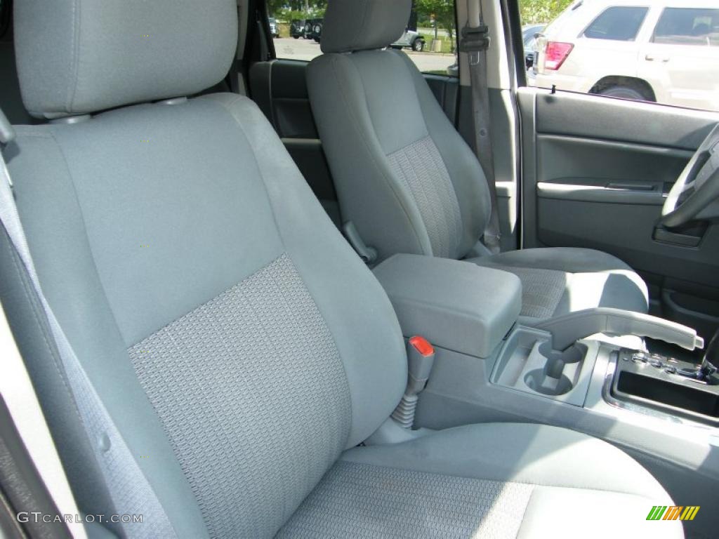 2007 Grand Cherokee Laredo - Stone White / Medium Slate Gray photo #27