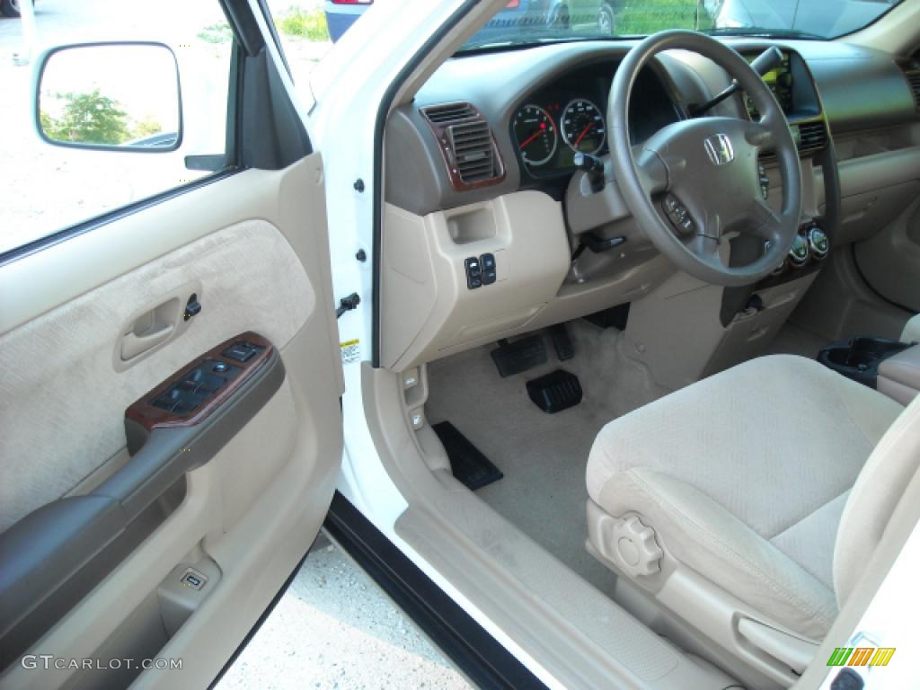2005 CR-V EX 4WD - Taffeta White / Ivory photo #11