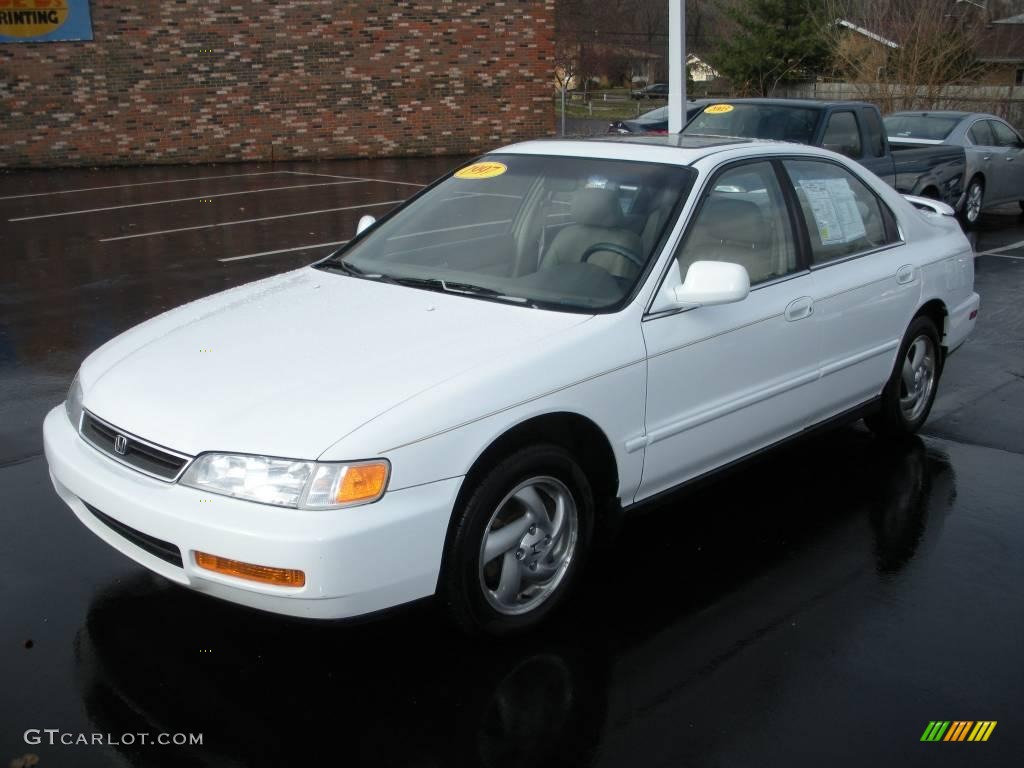 1997 Accord LX Sedan - Frost White / Ivory photo #1