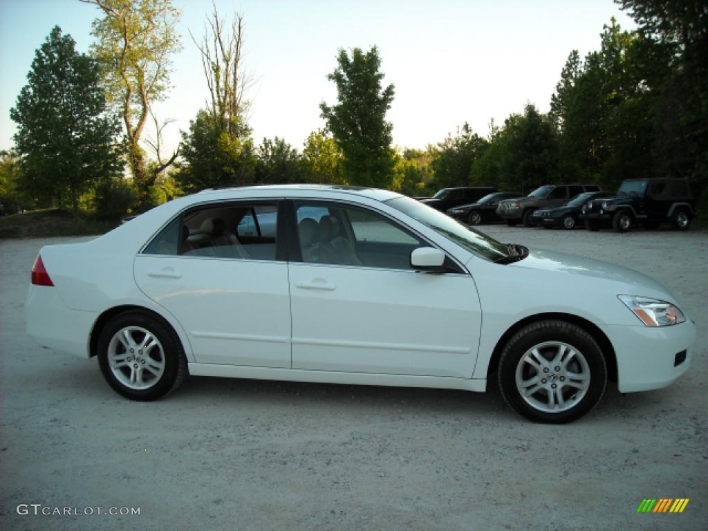 2007 Accord EX-L Sedan - Taffeta White / Ivory photo #2