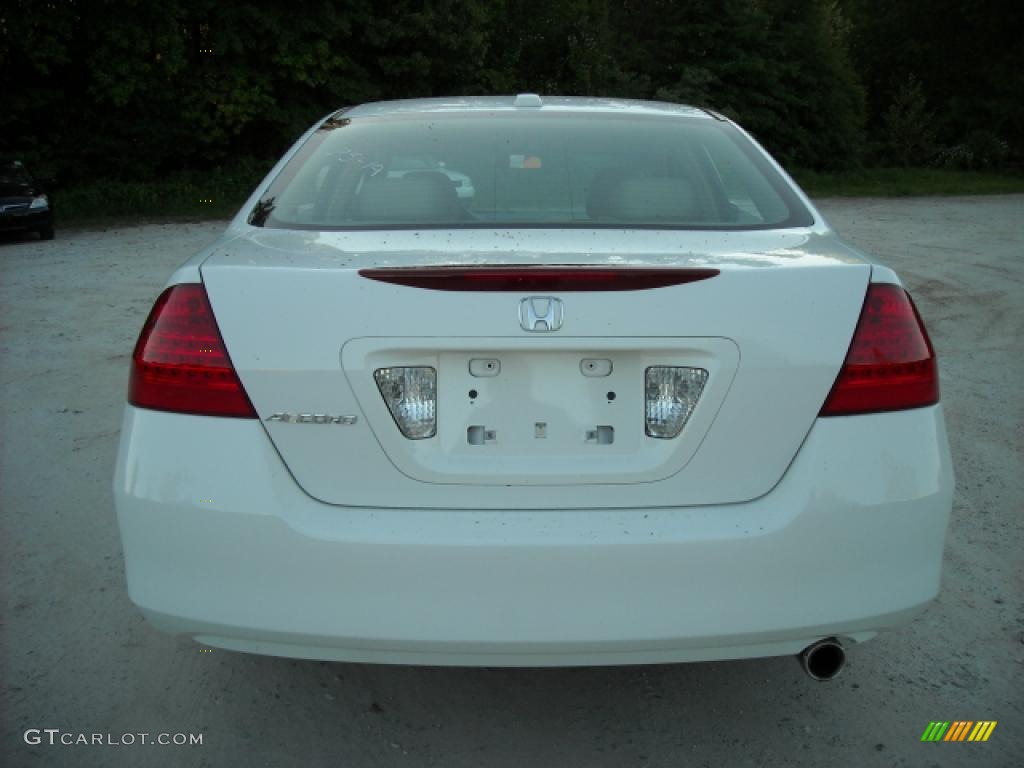 2007 Accord EX-L Sedan - Taffeta White / Ivory photo #4