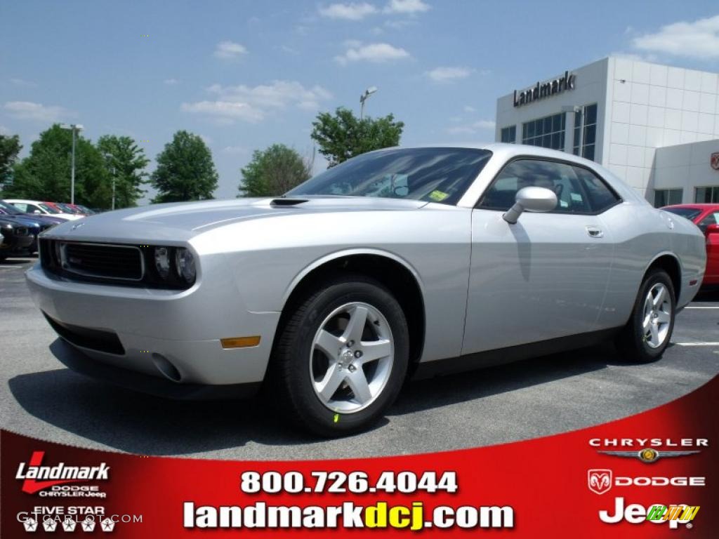 2010 Challenger SE - Bright Silver Metallic / Dark Slate Gray photo #1