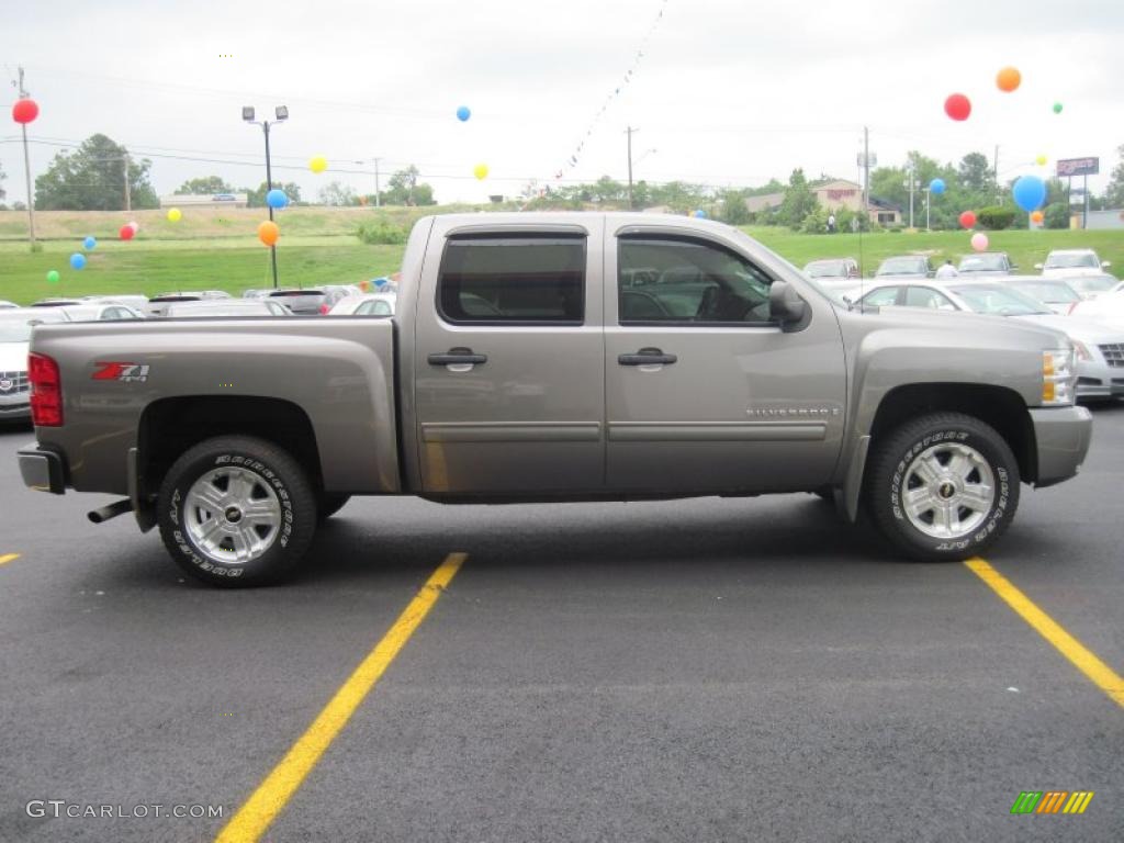 2009 Silverado 1500 LT Z71 Crew Cab 4x4 - Silver Birch Metallic / Light Titanium photo #3