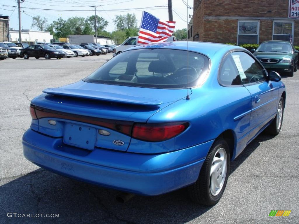 Ford Escort 2001 Bright Atlantic Blue Metallic. 