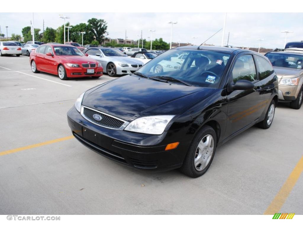 2006 Focus ZX3 SE Hatchback - Pitch Black / Dark Flint/Light Flint photo #1