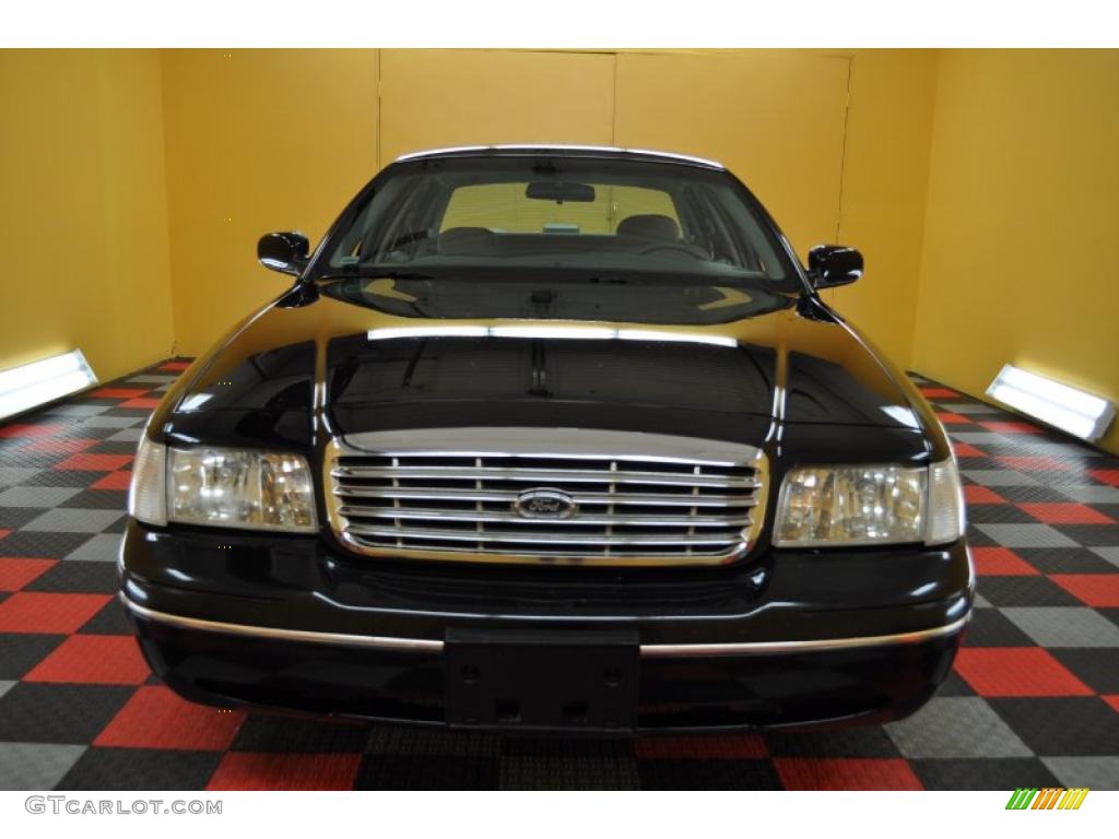 2002 Crown Victoria  - Black / Light Graphite photo #2