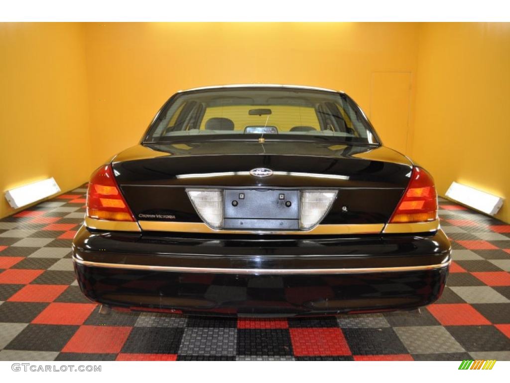 2002 Crown Victoria  - Black / Light Graphite photo #5