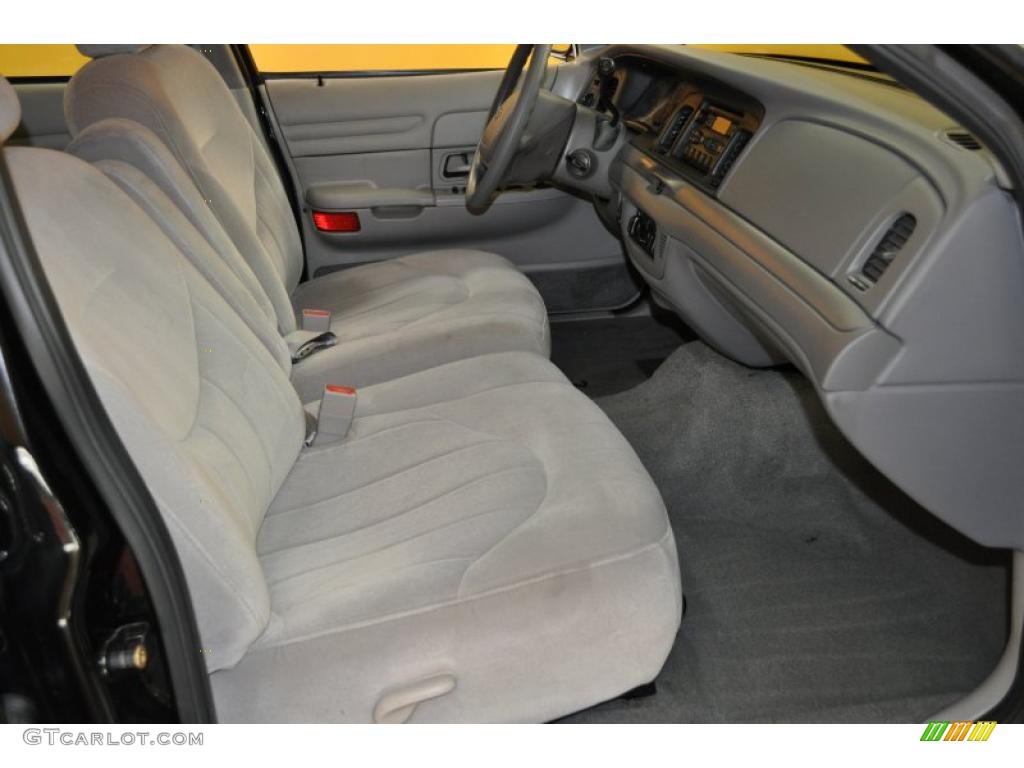 2002 Crown Victoria  - Black / Light Graphite photo #15