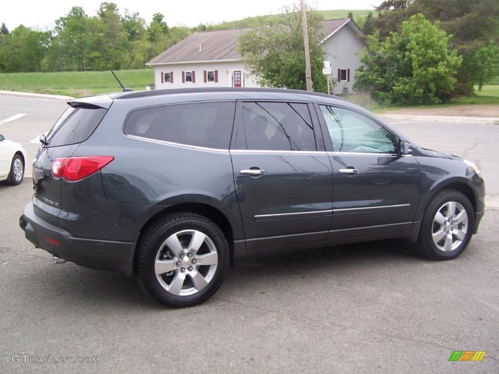 2010 Traverse LTZ AWD - Cyber Gray Metallic / Light Gray photo #1