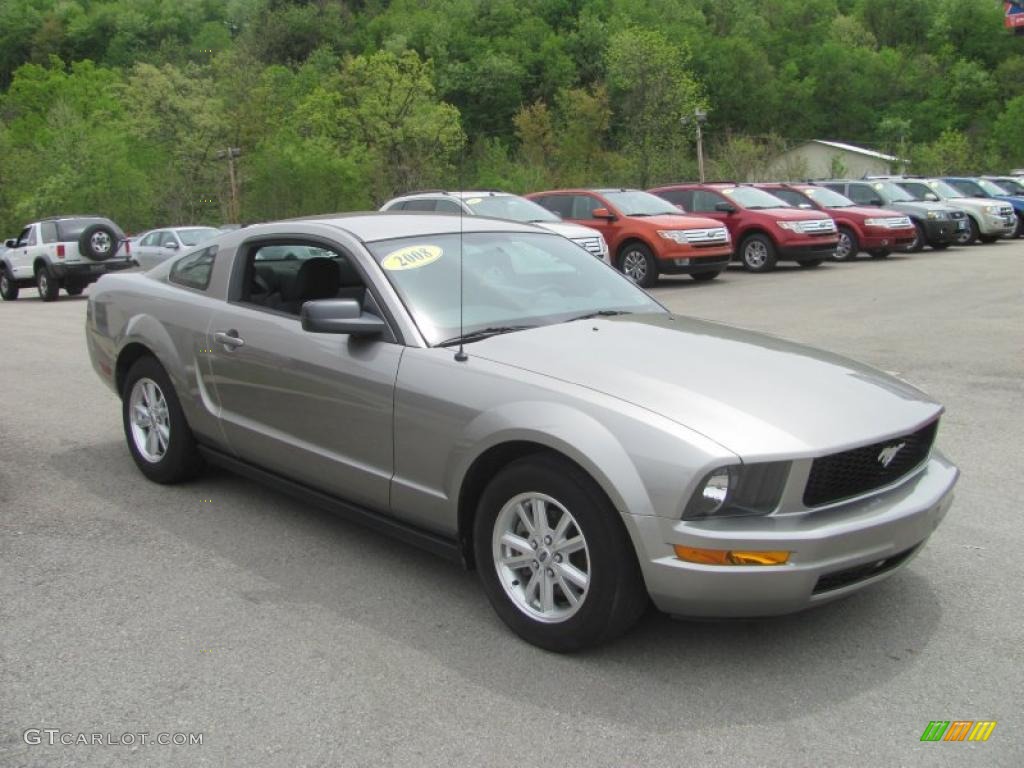 2008 Mustang V6 Deluxe Coupe - Vapor Silver Metallic / Dark Charcoal photo #5