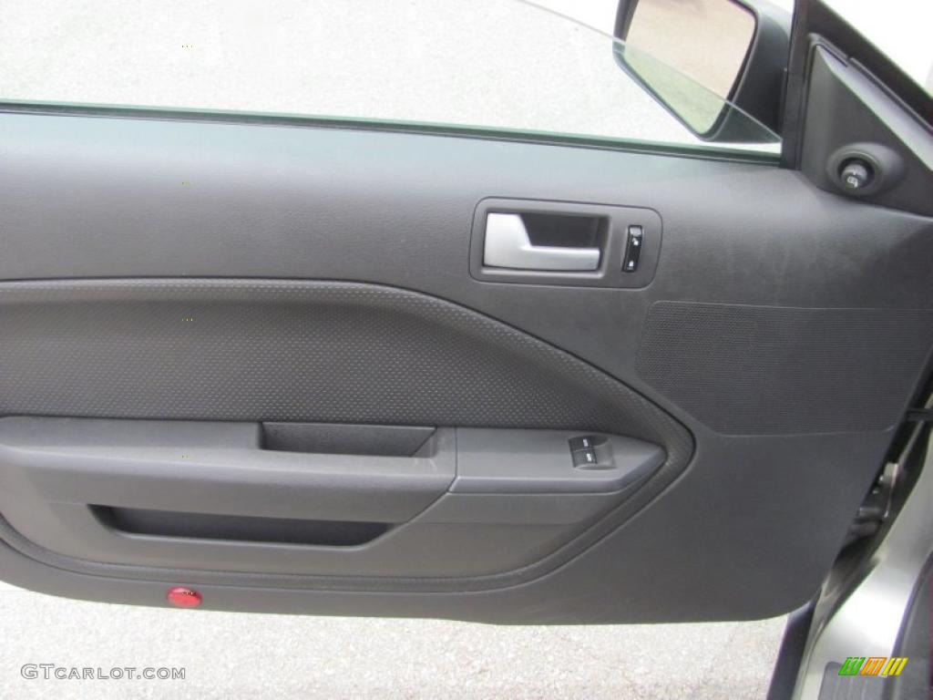 2008 Mustang V6 Deluxe Coupe - Vapor Silver Metallic / Dark Charcoal photo #10