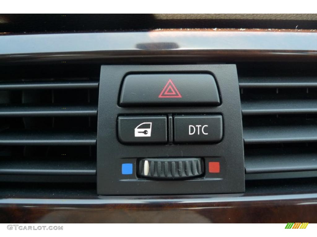 2010 3 Series 328i xDrive Sedan - Monaco Blue Metallic / Saddle Brown Dakota Leather photo #44