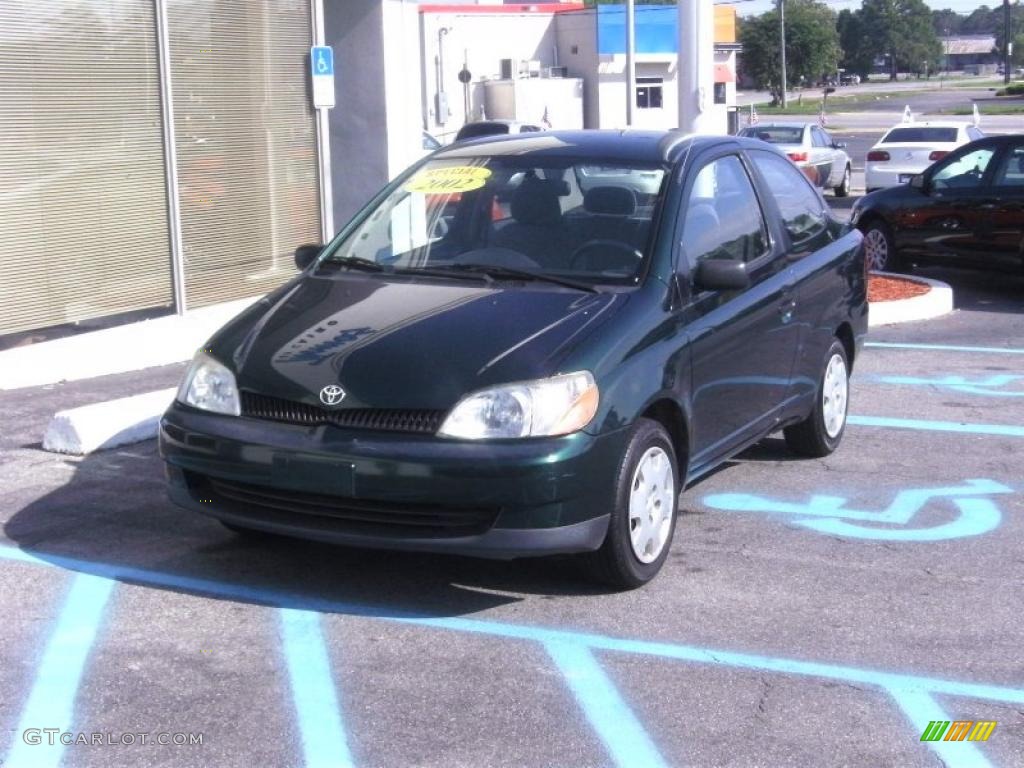 2002 ECHO Sedan - Electric Green Metallic / Shadow Gray photo #2