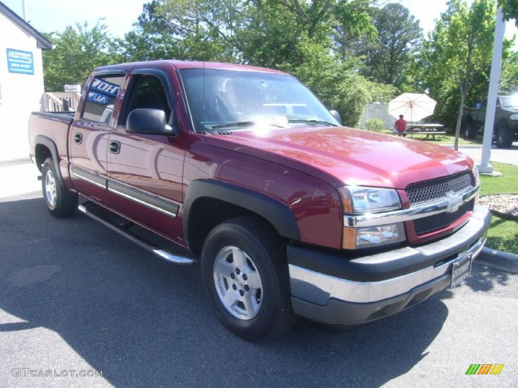 2005 Silverado 1500 Z71 Crew Cab 4x4 - Sport Red Metallic / Dark Charcoal photo #9