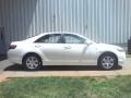 Super White - Camry LE Photo No. 17
