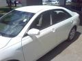 Super White - Camry LE Photo No. 20