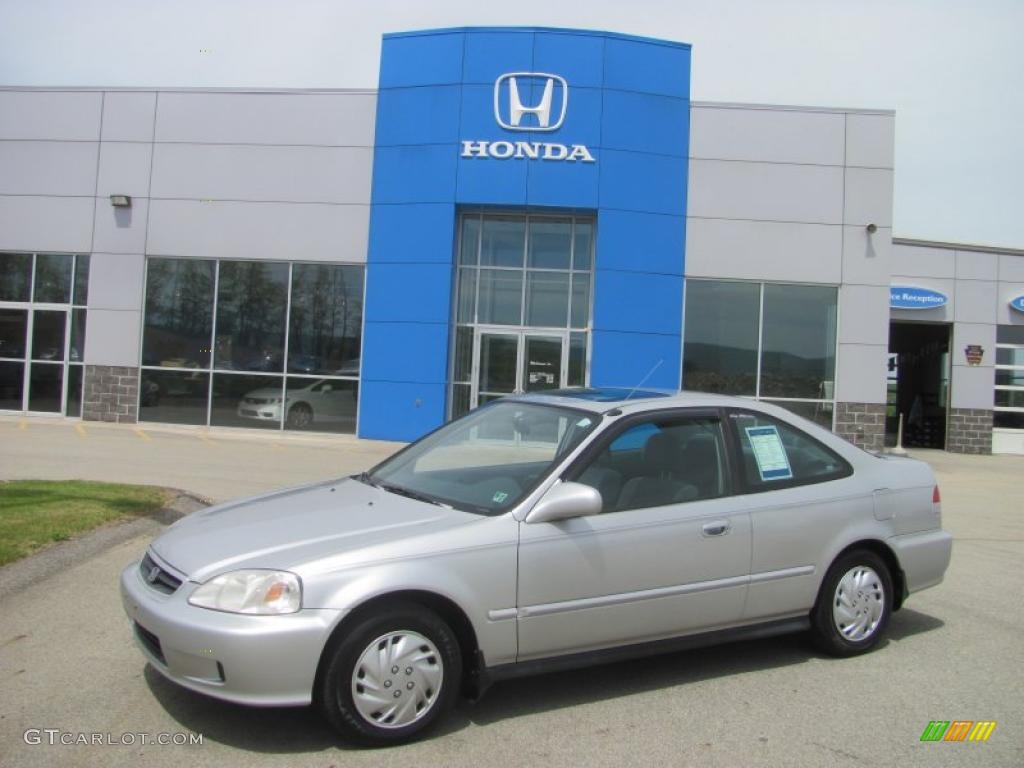 Vogue Silver Metallic Honda Civic