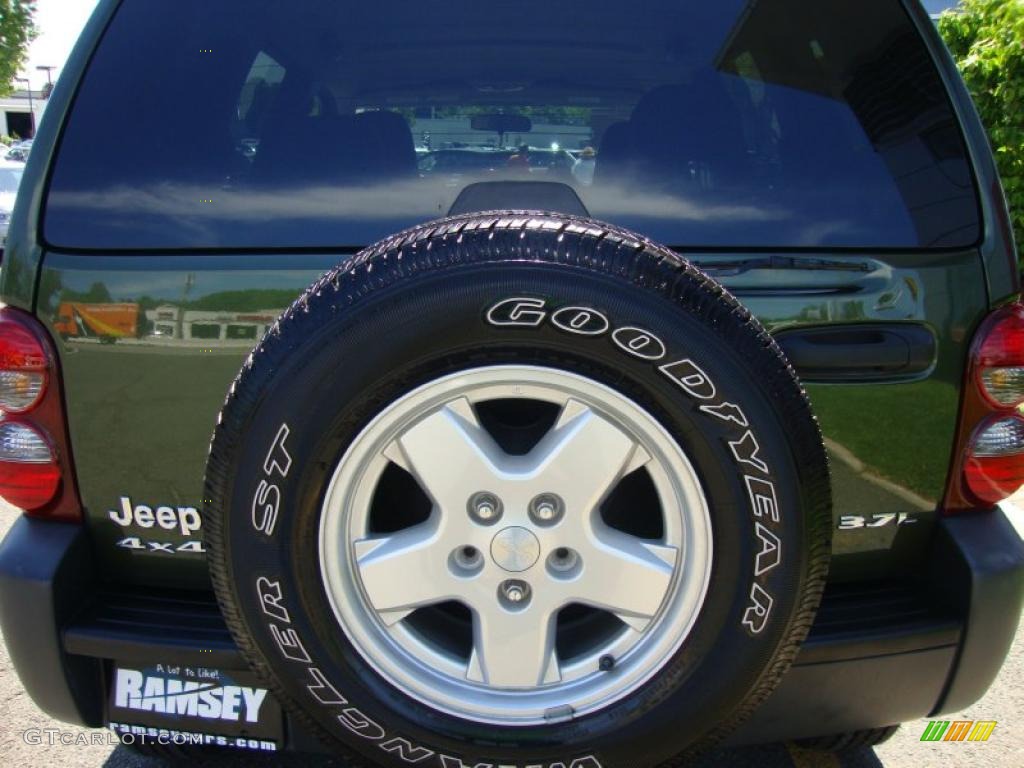 2007 Liberty Sport 4x4 - Jeep Green Metallic / Khaki photo #18